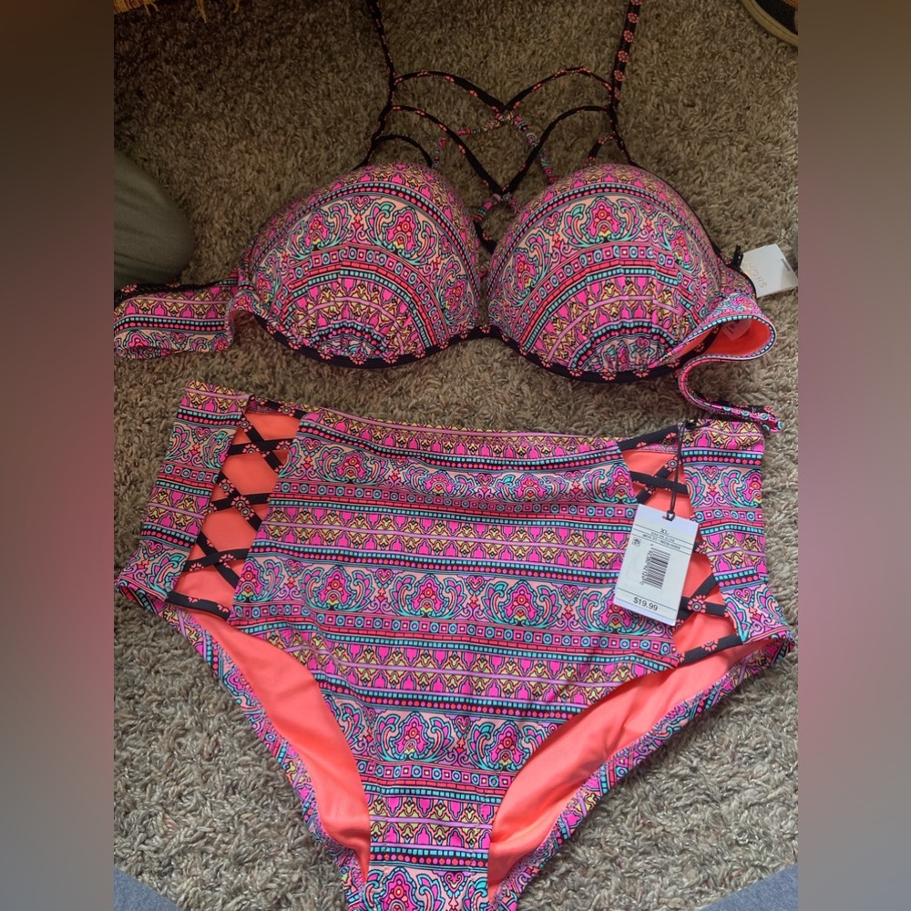 Beautiful 2 piece bathing suit